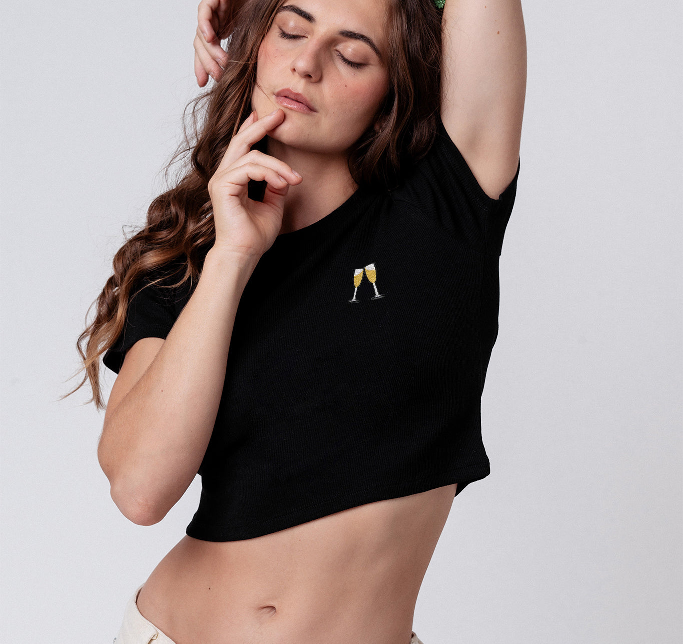 Sekt | Besticktes Bio Baumwoll Cropped T-Shirt