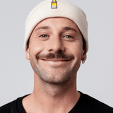 Cola Mix | Gorro de algodón orgánico bordado