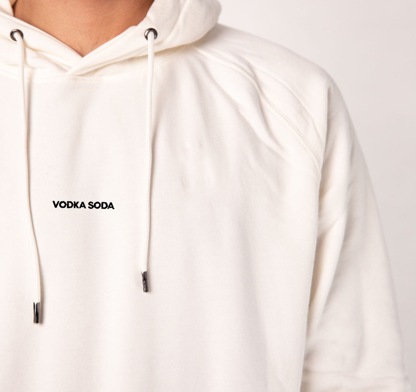 Vodka Soda | Sudadera con capucha de algodón orgánico bordada para hombre