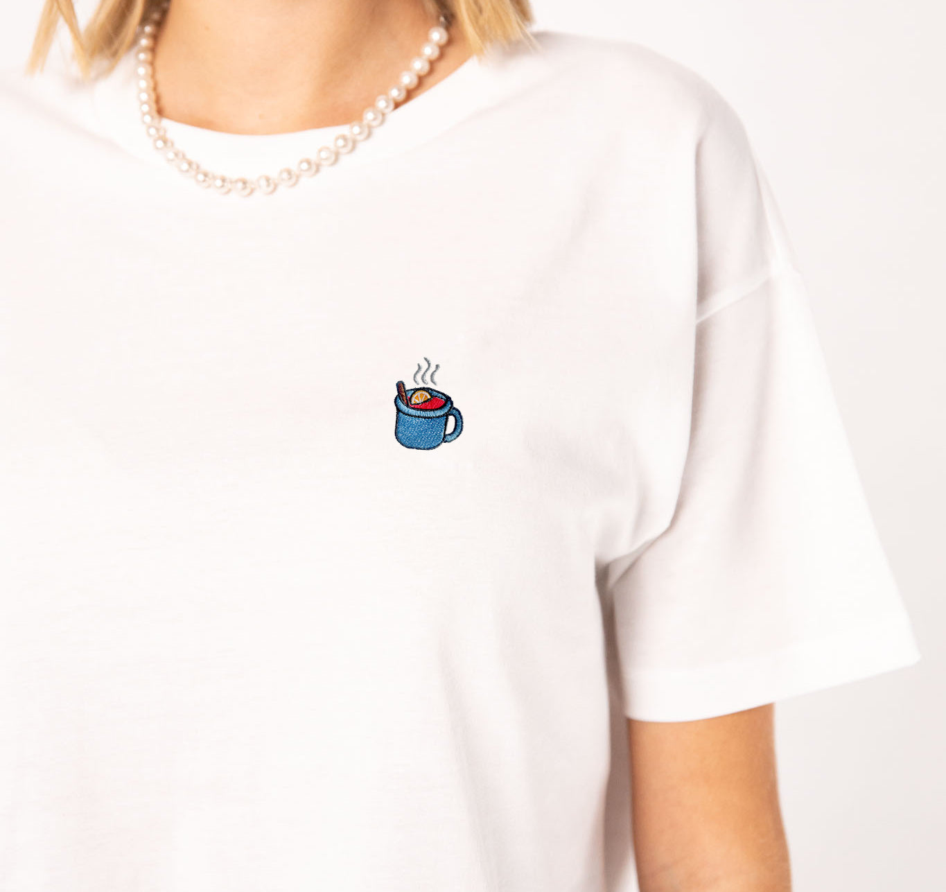 Glühwein | Besticktes Bio Baumwoll Cropped T-Shirt