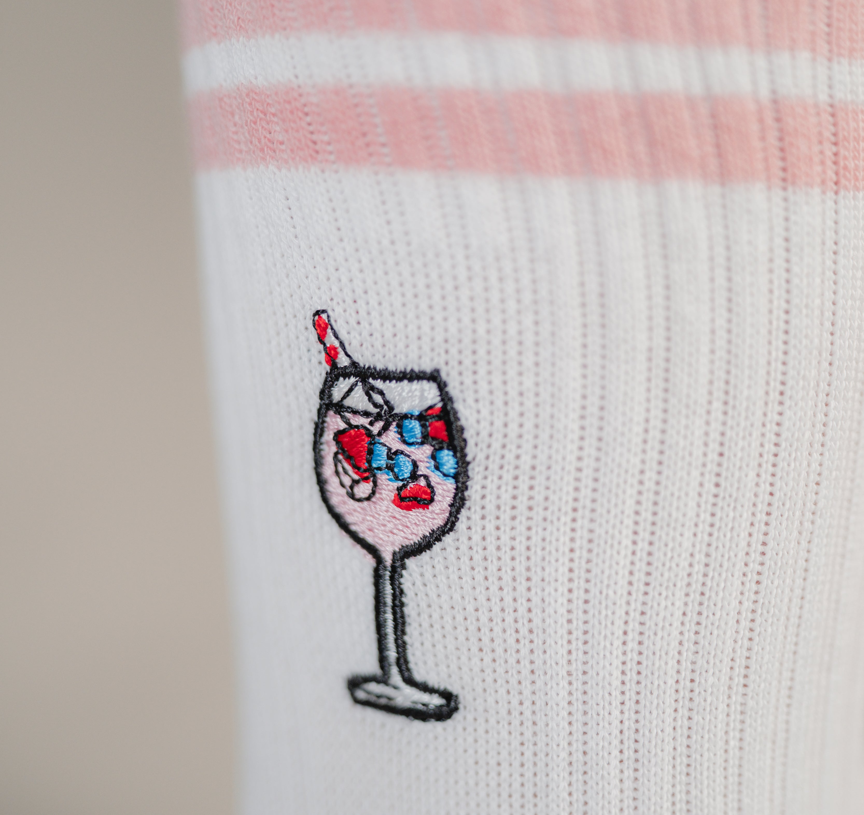 Wildberry Spritz | Bestickte Bio Baumwoll Socken