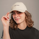 Vino Vibes | Bestickte Bio Baumwoll Cord Cap