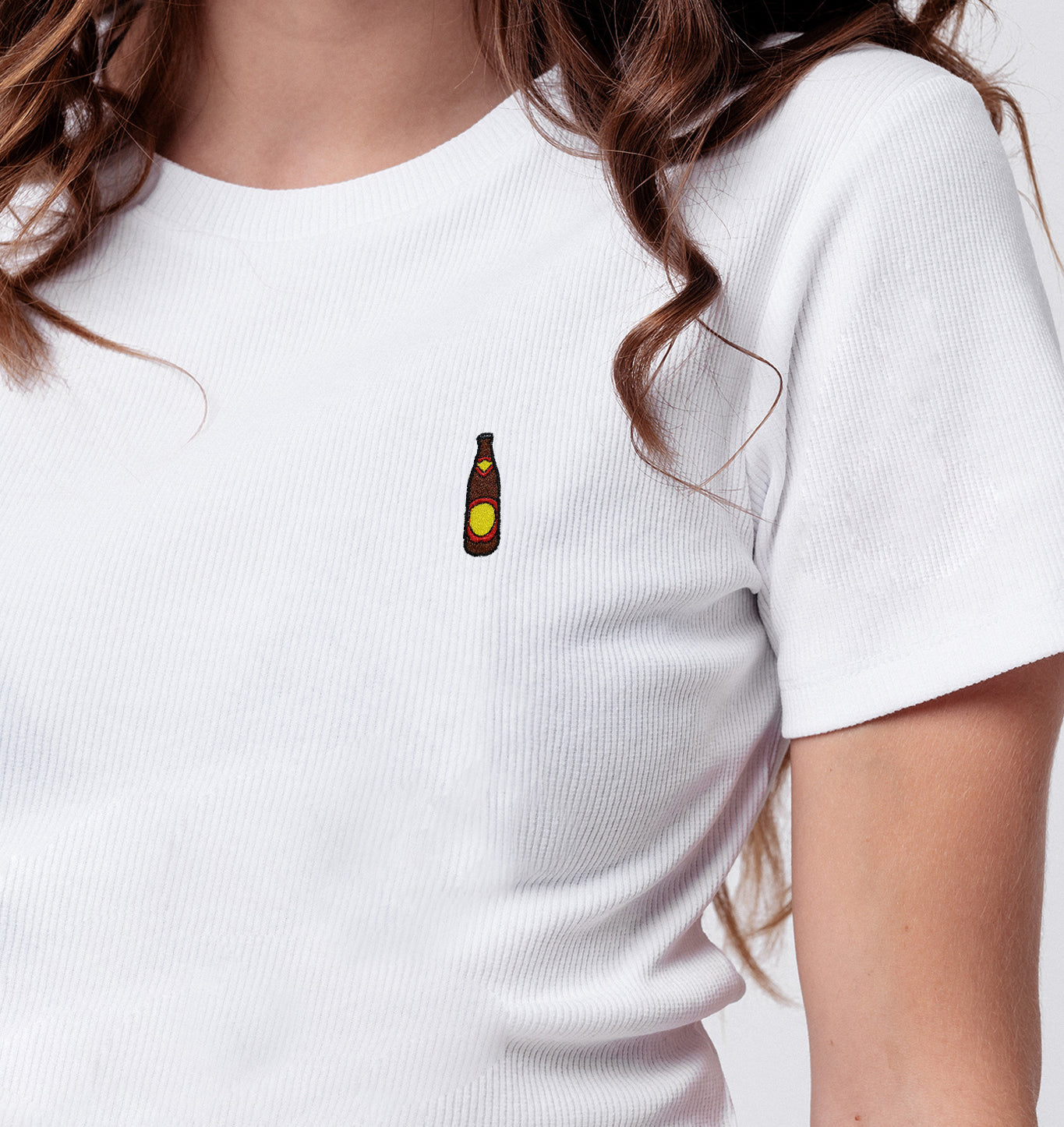 Hofei | Besticktes Bio Baumwoll Cropped T-Shirt