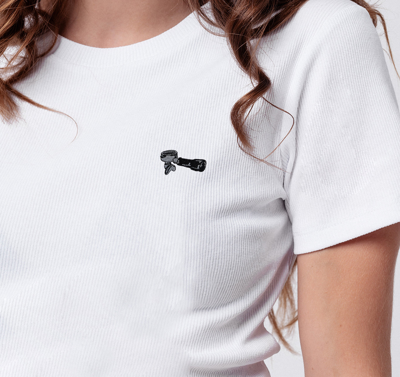 Siebträger | Besticktes Bio Baumwoll Cropped T-Shirt