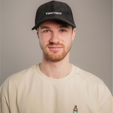 Vino Vibes | Bestickte Bio Baumwoll Cord Cap