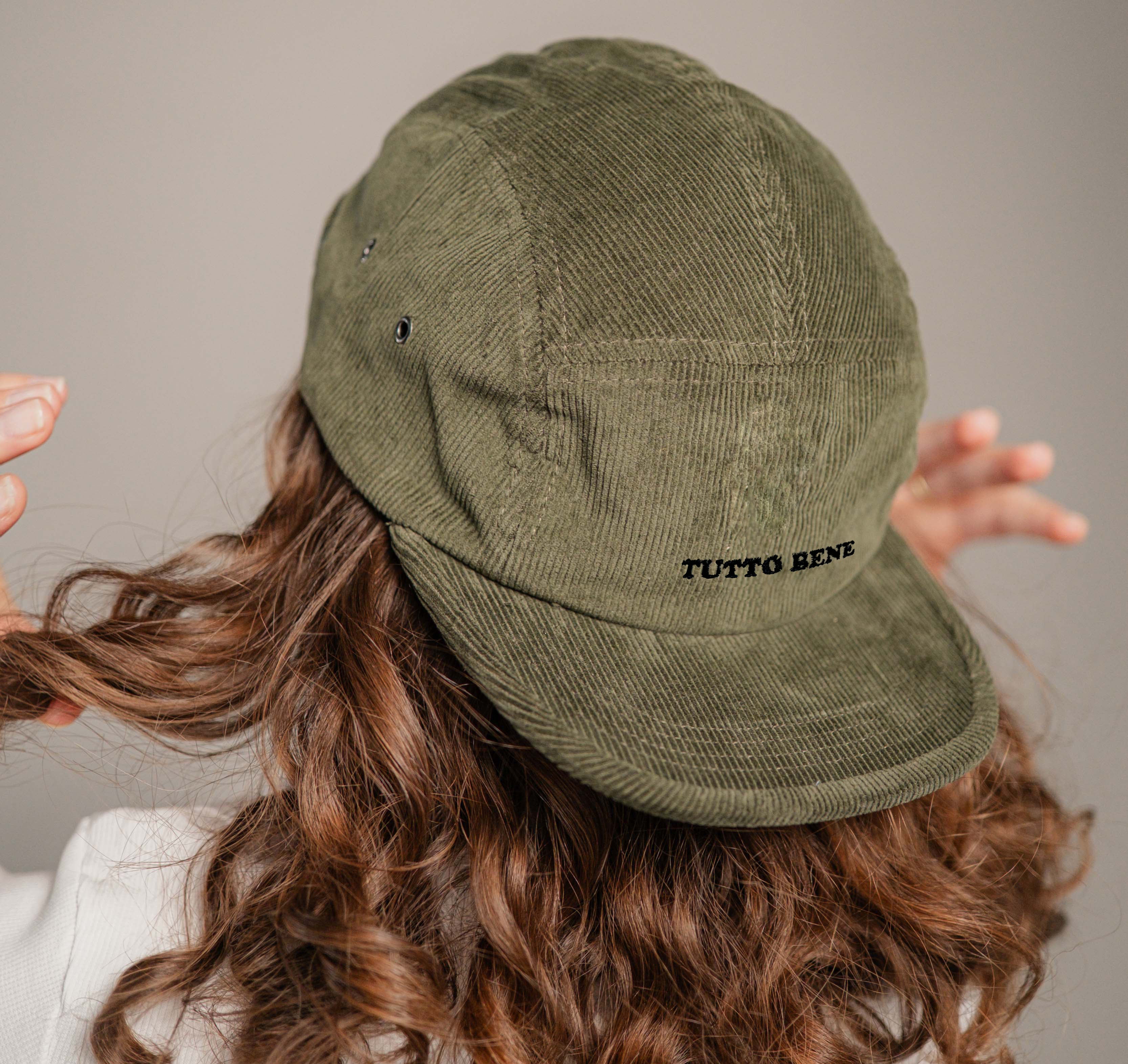 Tutto Bene| Bestickte Bio Baumwoll Cord Cap