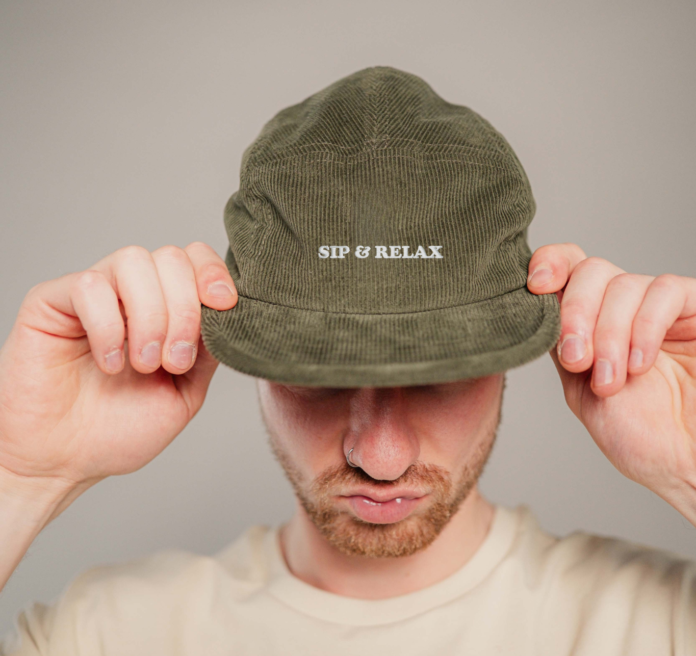 Slip & Relax | Bestickte Bio Baumwoll Cord Cap